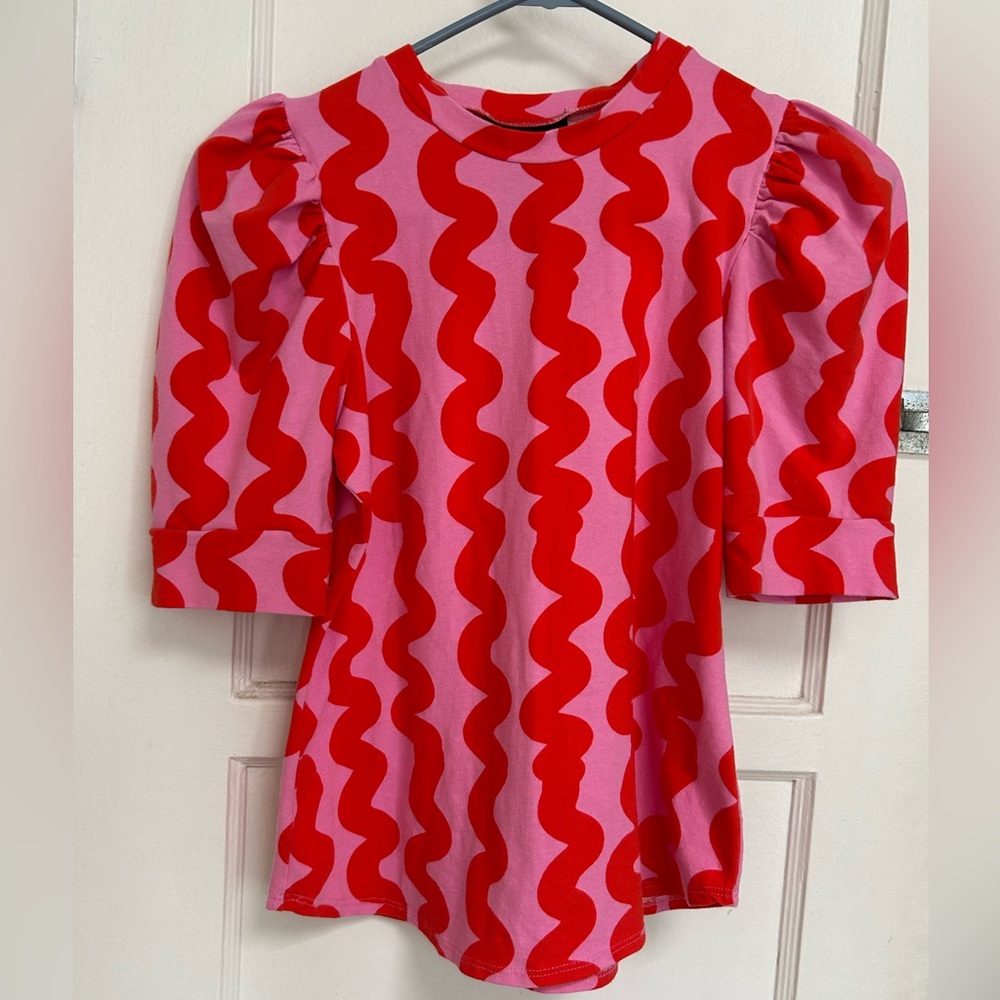 Nooworks Pink Squiggle Puff sleeve top SMALL
